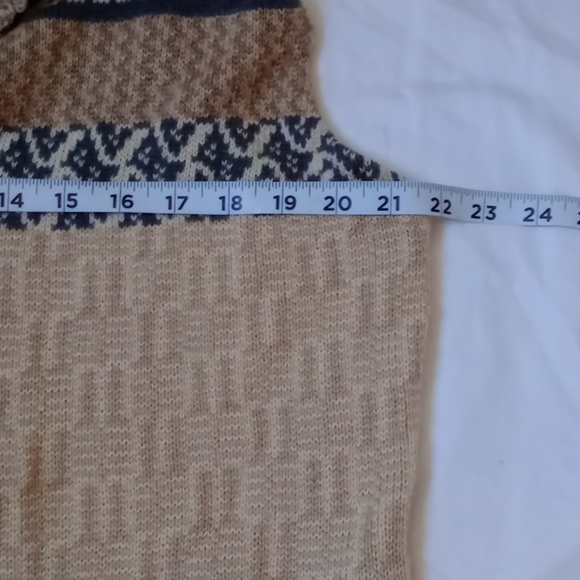 G.H. Bass & Co. Beige Knit Cardigan, Medium - Picture 6 of 8